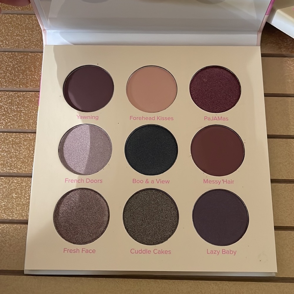 Beauty Bakerie-Breakfast in bed Eyeshadow Palette NWOT - Picture 3 of 5